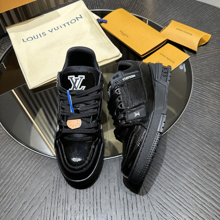 LOU1VTON SNEAKER
