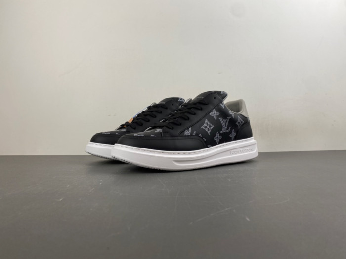 LOU1VTON SNEAKER