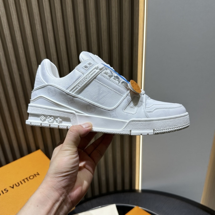 LOU1VTON SNEAKER