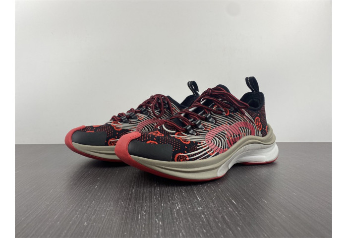 Gv*c1 run sneaker