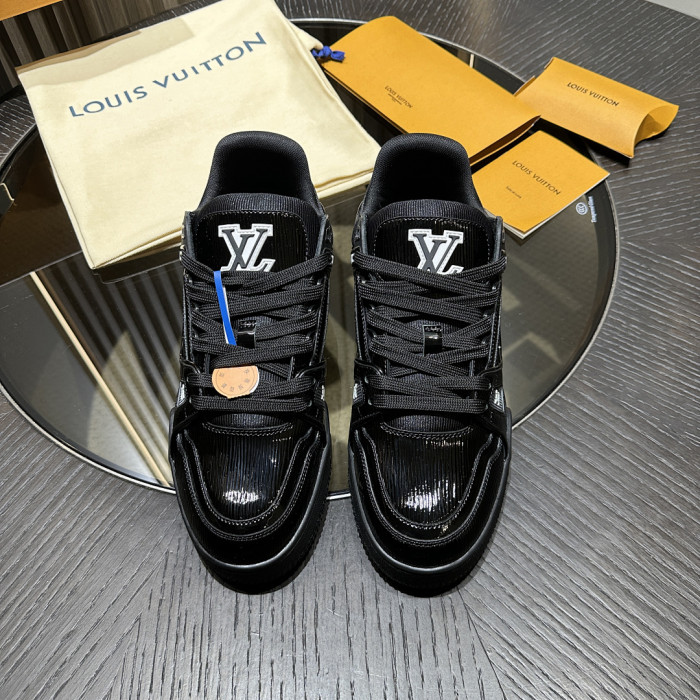 LOU1VTON SNEAKER
