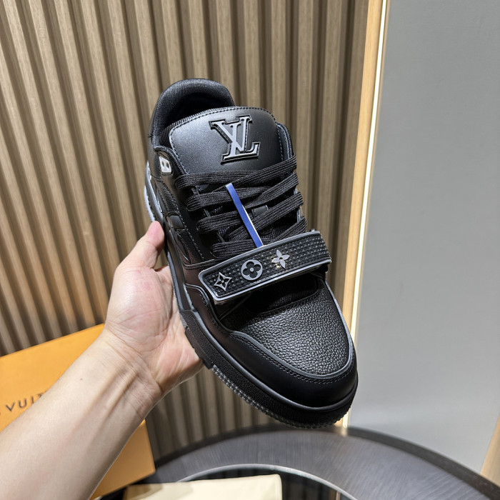 LOU1VTON SNEAKER