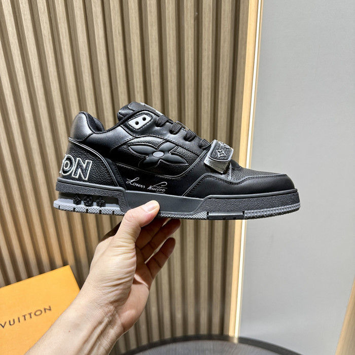 LOU1VTON SNEAKER