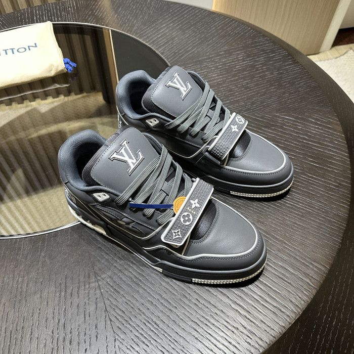 LOU1VTON SNEAKER