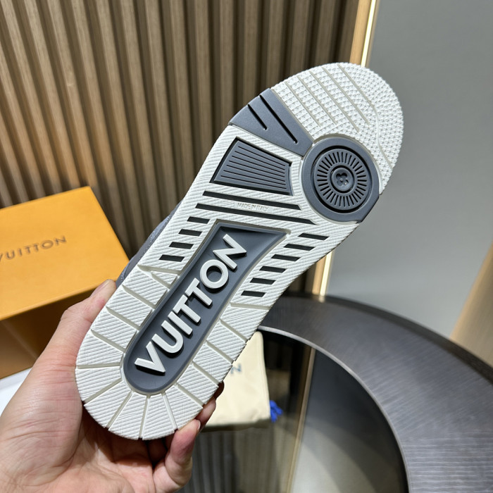 LOU1VTON SNEAKER