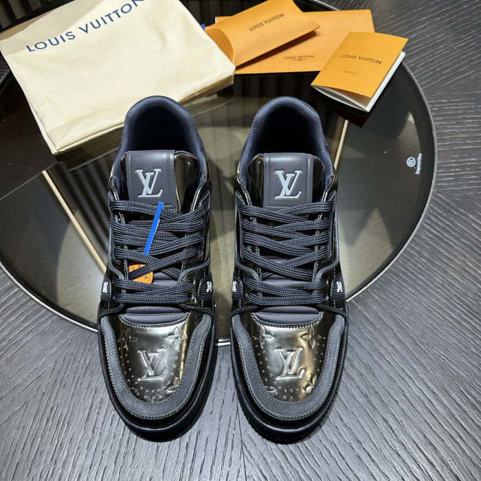 LOU1VTON SNEAKER