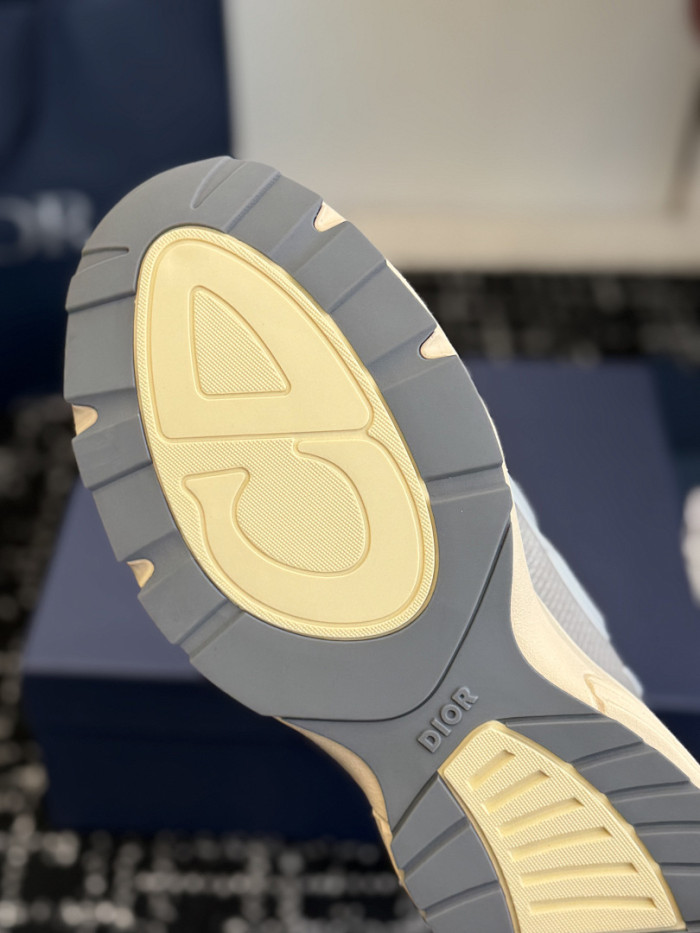 D1OR B30 SNEAKER
