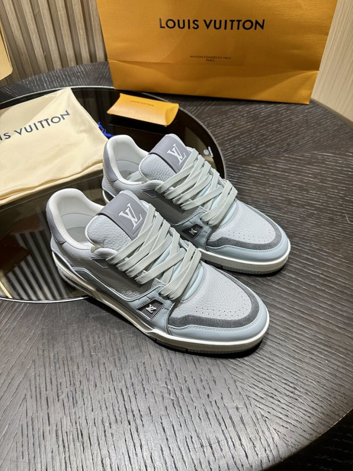 LOU1VTON SNEAKER