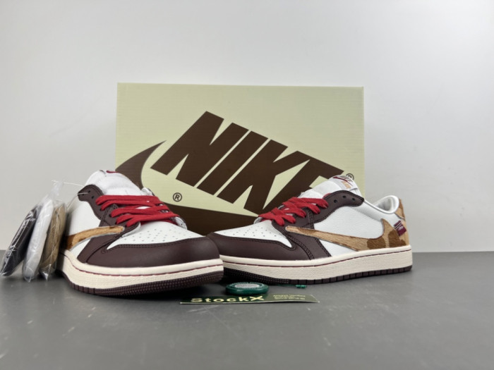 Travis Scott x Air Jordan 1 Low OG IQ5321-121