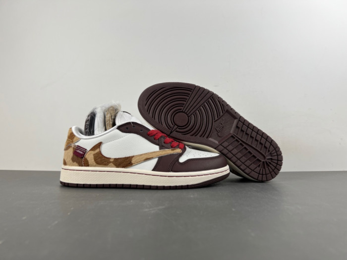 Travis Scott x Air Jordan 1 Low OG IQ5321-121