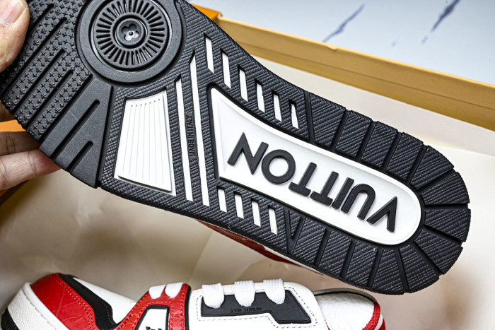 LOU1VTON SNEAKER