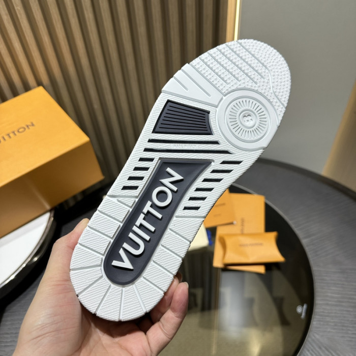 LOU1VTON SNEAKER