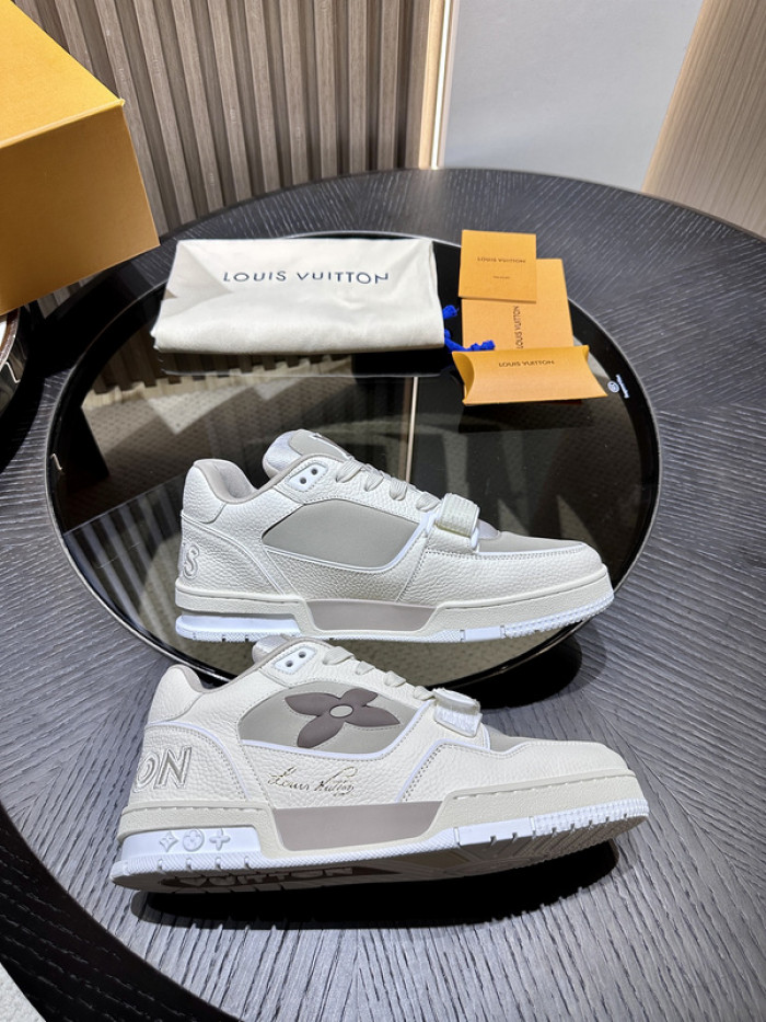 LOU1VTON SNEAKER