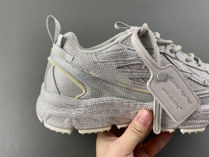 OFF-WHITE BE RIGHT BACK (crystal)