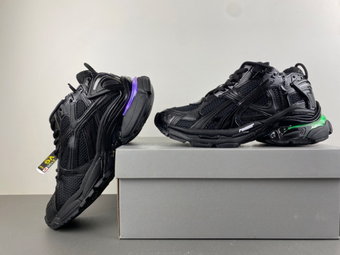 BLCG RUNNER SNEAKER (LED)