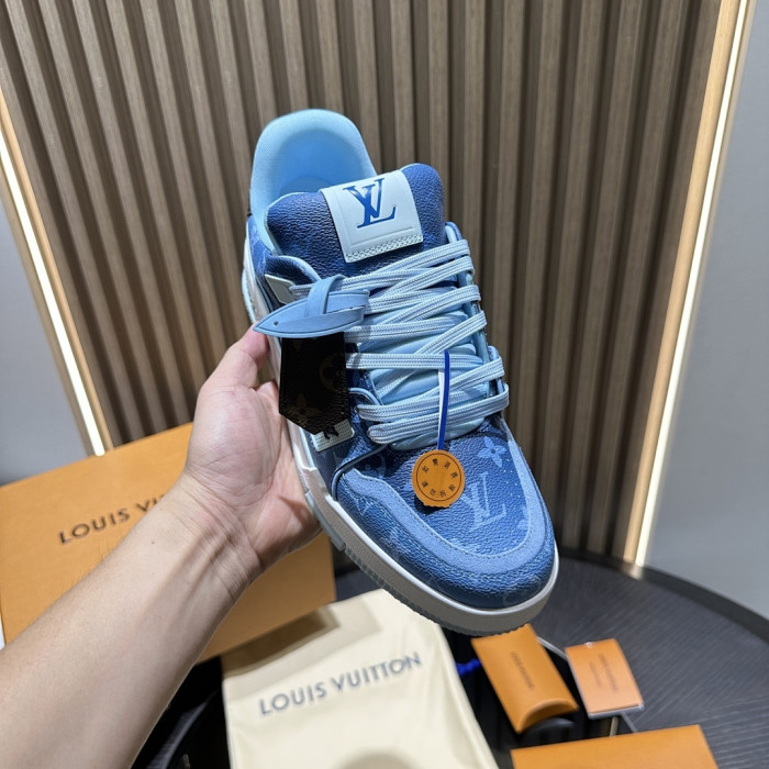 LOU1VTON SNEAKER
