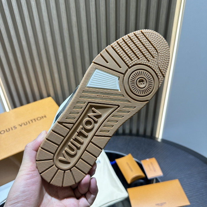 LOU1VTON SNEAKER