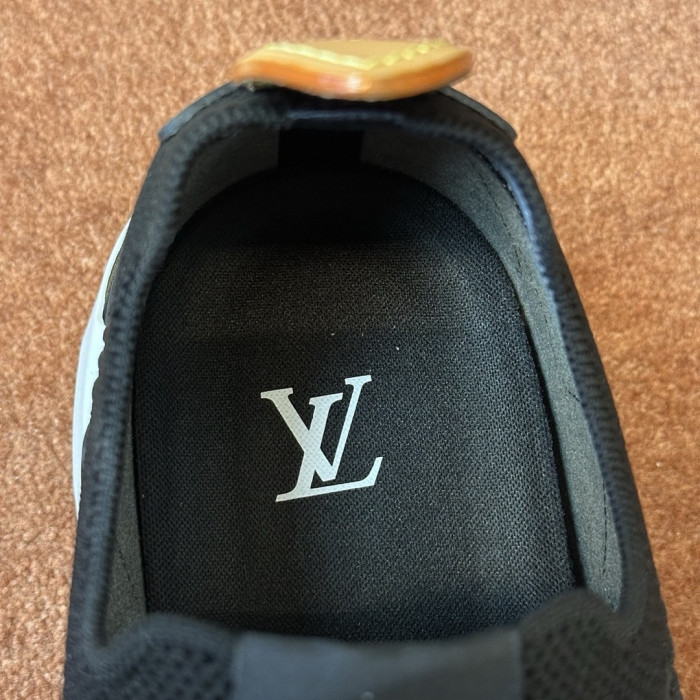 LOU1VTON SNEAKER