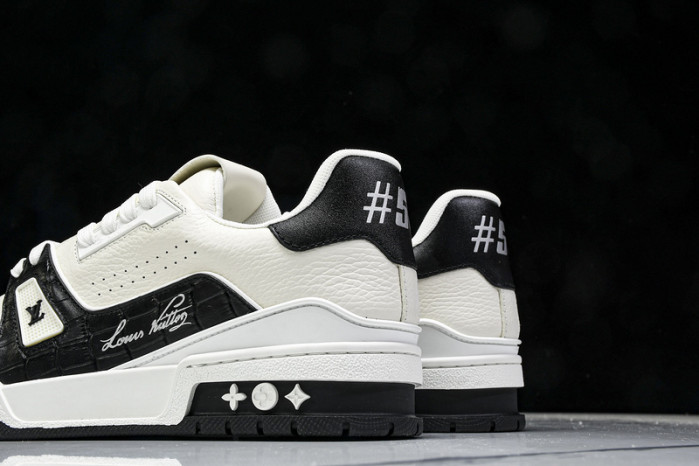 LOU1VTON SNEAKER