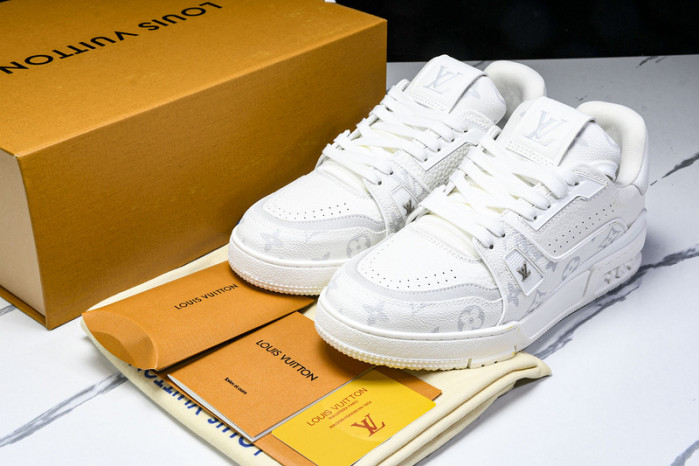 LOU1VTON SNEAKER