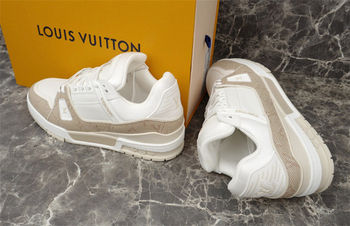 LOU1VTON SNEAKER