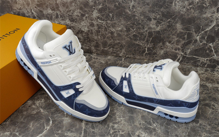 LOU1VTON SNEAKER
