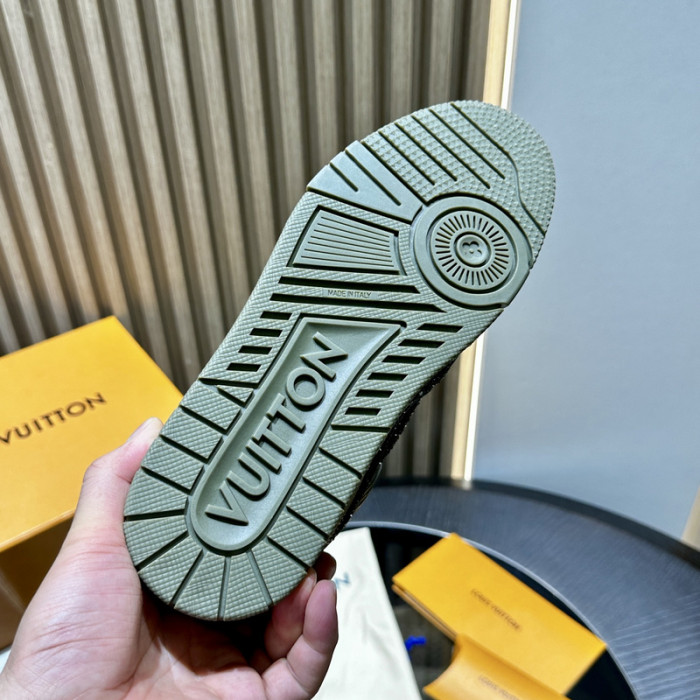 LOU1VTON SNEAKER