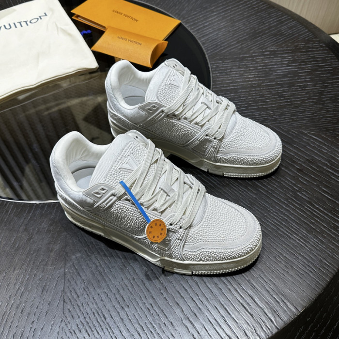 LOU1VTON SNEAKER