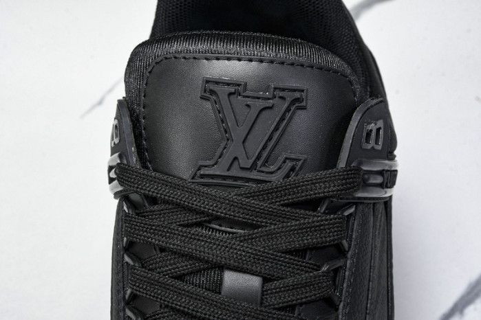 LOU1VTON SNEAKER