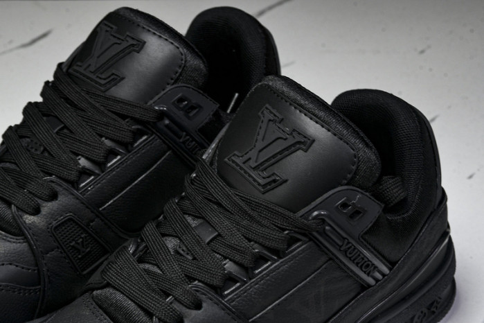 LOU1VTON SNEAKER