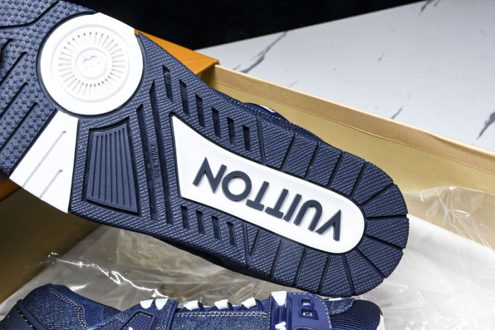 LOU1VTON SNEAKER