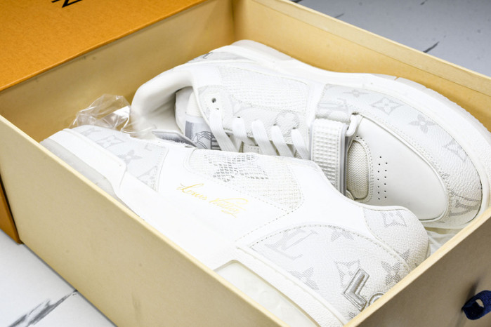 LOU1VTON SNEAKER