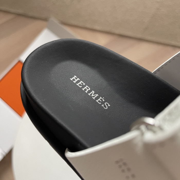 Her*mès Sandal
