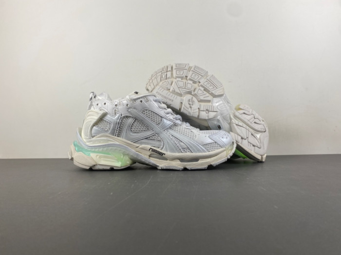 BLCG RUNNER SNEAKER (LED)