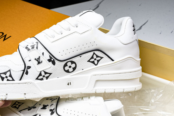 LOU1VTON SNEAKER