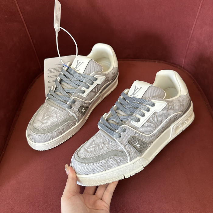 LOU1VTON SNEAKER