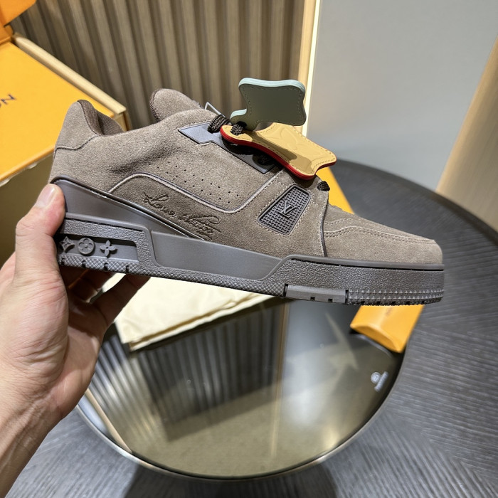 LOU1VTON SNEAKER
