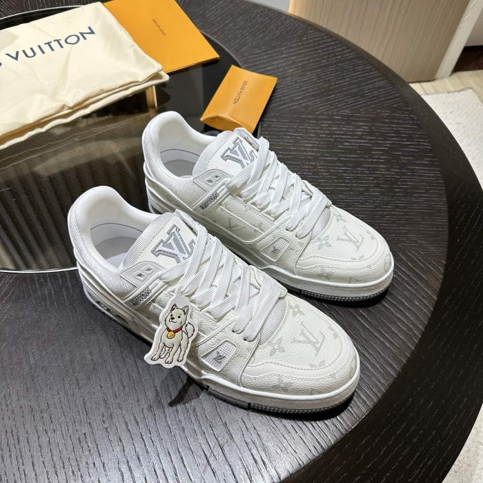 LOU1VTON SNEAKER