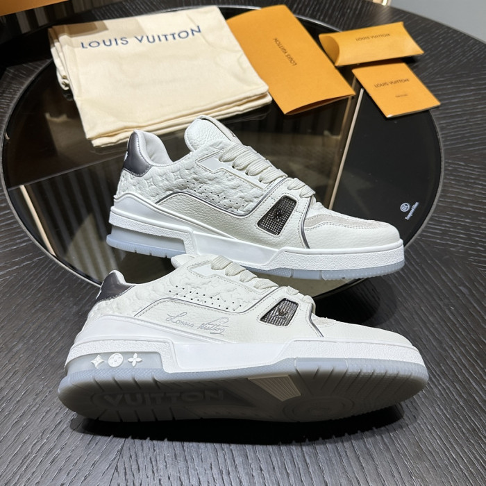 LOU1VTON SNEAKER
