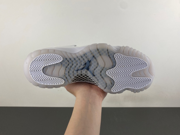 Air Jordan 11 Pack Expected Fall COMME des GARÇONS (2026) IV7639-100