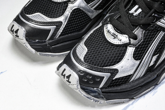 BLCG RUNNER SNEAKER