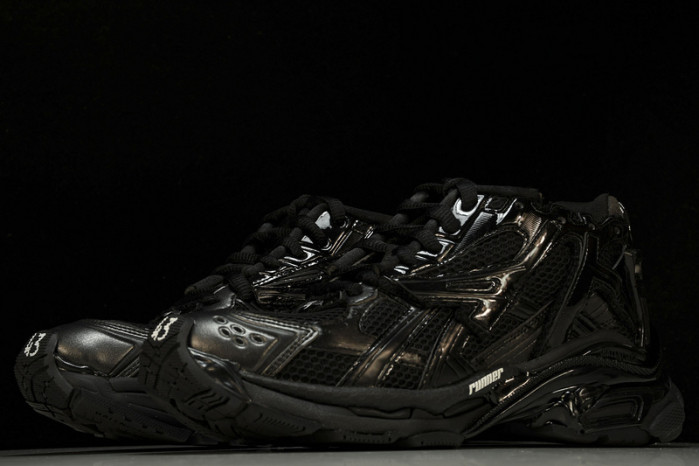 BLCG RUNNER SNEAKER