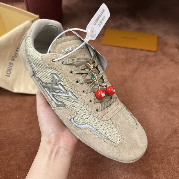 LOU1VTON SNEAKER