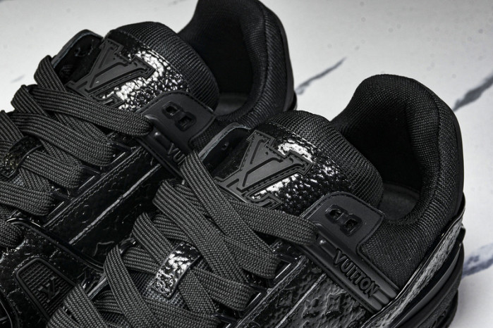 LOU1VTON SNEAKER
