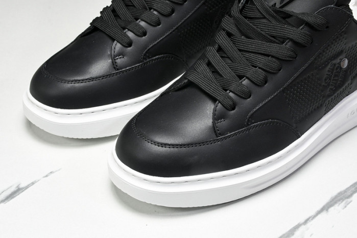 LOU1VTON SNEAKER