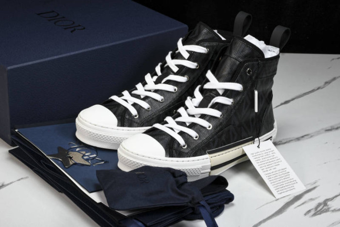 D1OR B23 SNEAKER