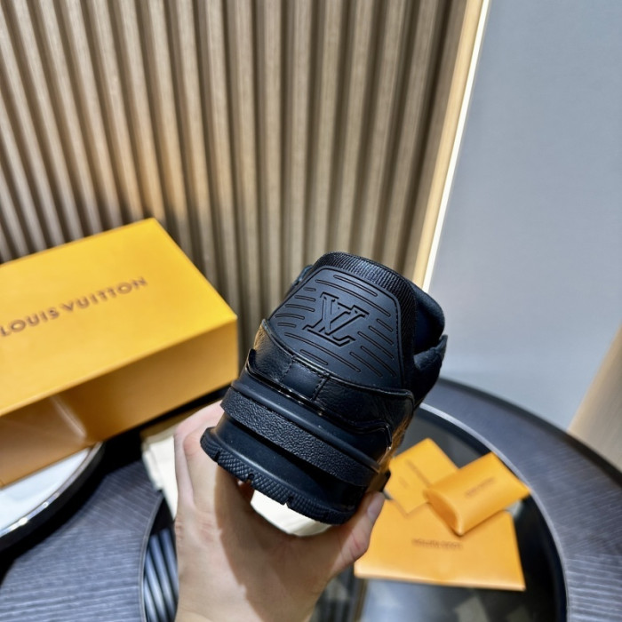LOU1VTON SNEAKER