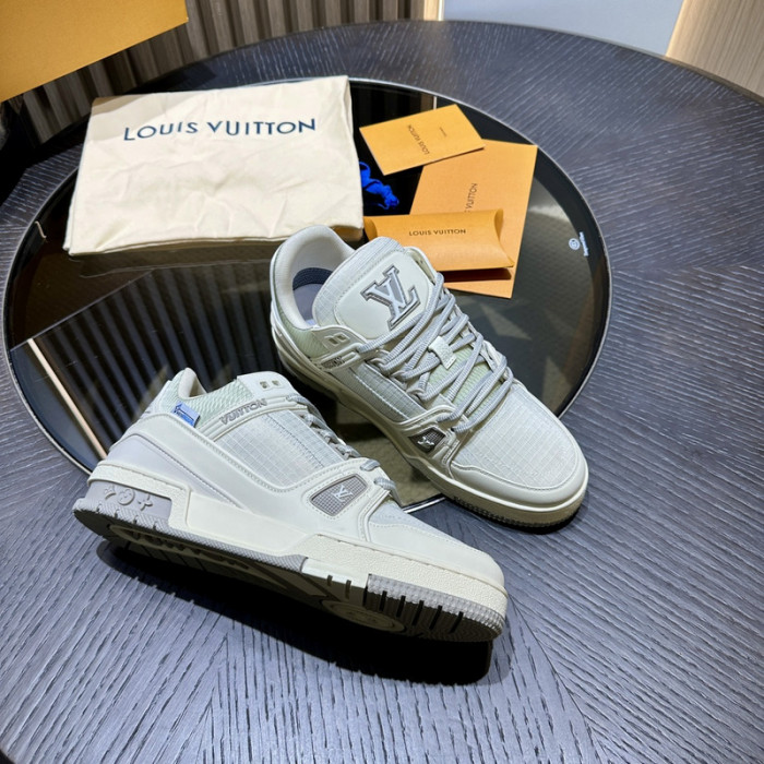 LOU1VTON SNEAKER