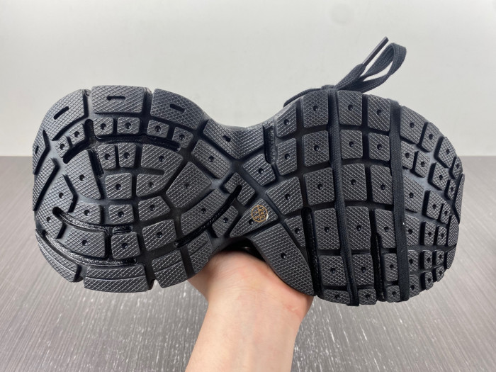 blc* 3xl sneaker
