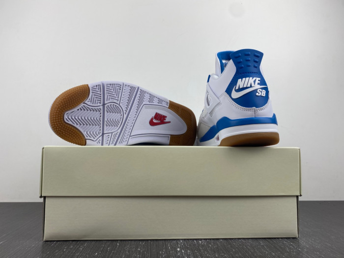 Nike SB x Air Jordan 4 customize
